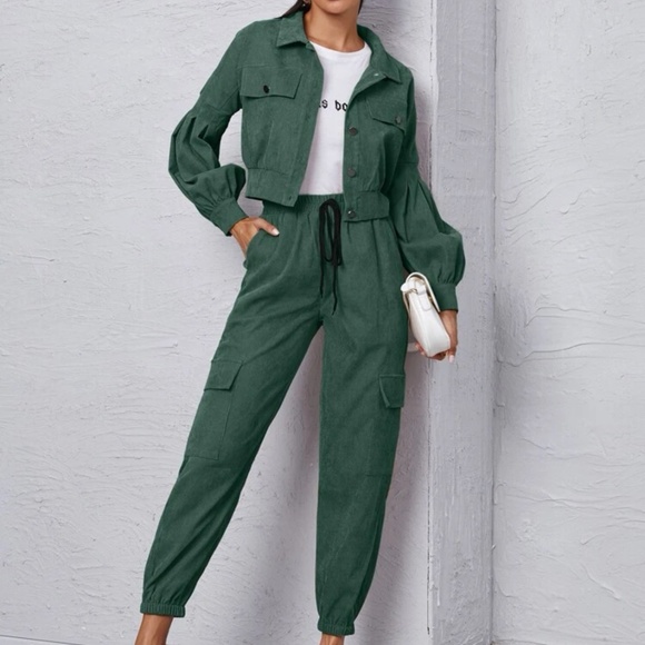 HEATHER GREEN CORDUROY  SUIT - Picture 1 of 2